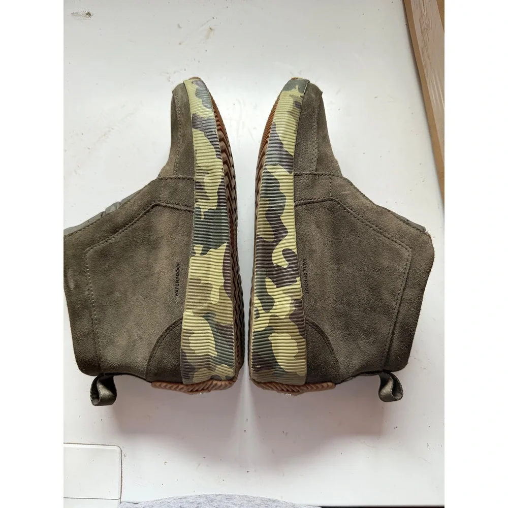 SOREL Out N About Plus Mid Sage Green Camo Waterproof Suede Boot Size 9